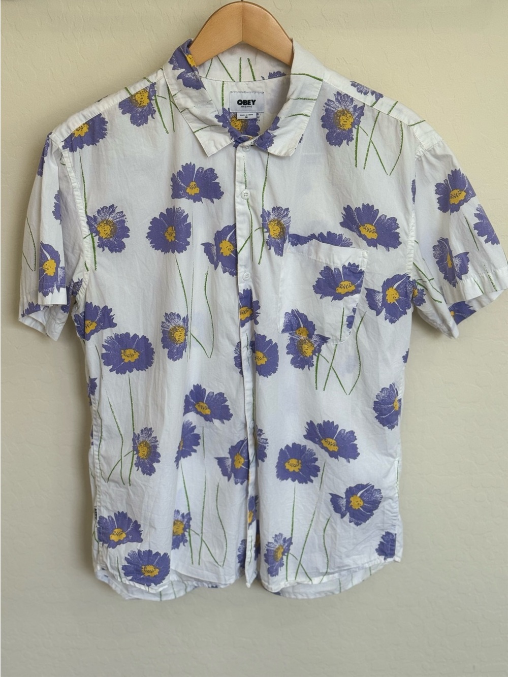 OBEY Clothing Men's Marino Woven Short Sleeve Floral Shirt Organic Cotton Medium